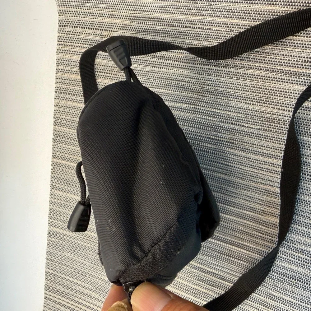 Lowepro Compact Camera Bag Black Padded Nylon Shoulder Strap Belt Loop Case